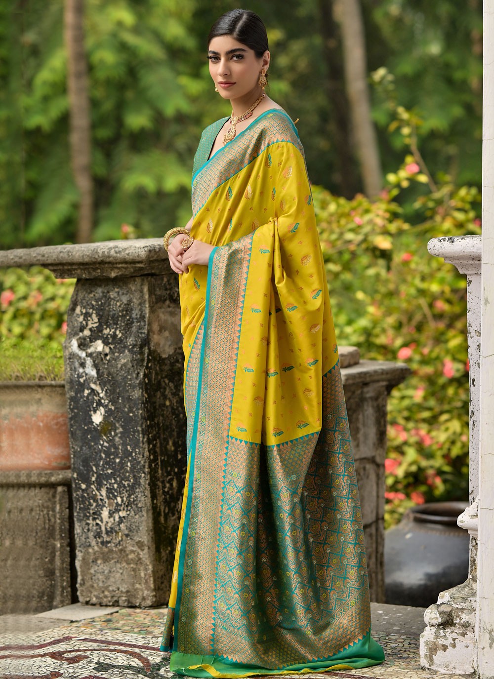Classic Saree Woven Yellow Banarasi Silk S13049