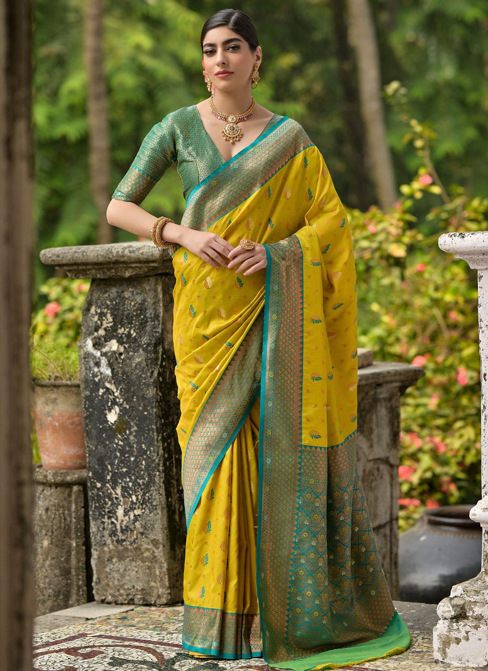 Classic Saree Woven Yellow Banarasi Silk S13049
