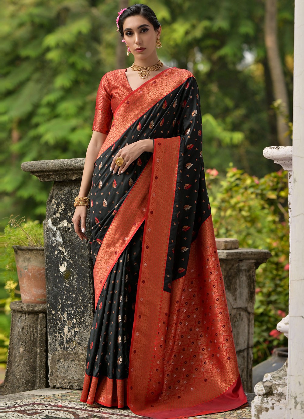 Classic Saree Woven Black Banarasi Silk Saree S13046