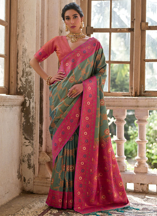 Classic Saree Woven Rama Banarasi Silk Saree S13012