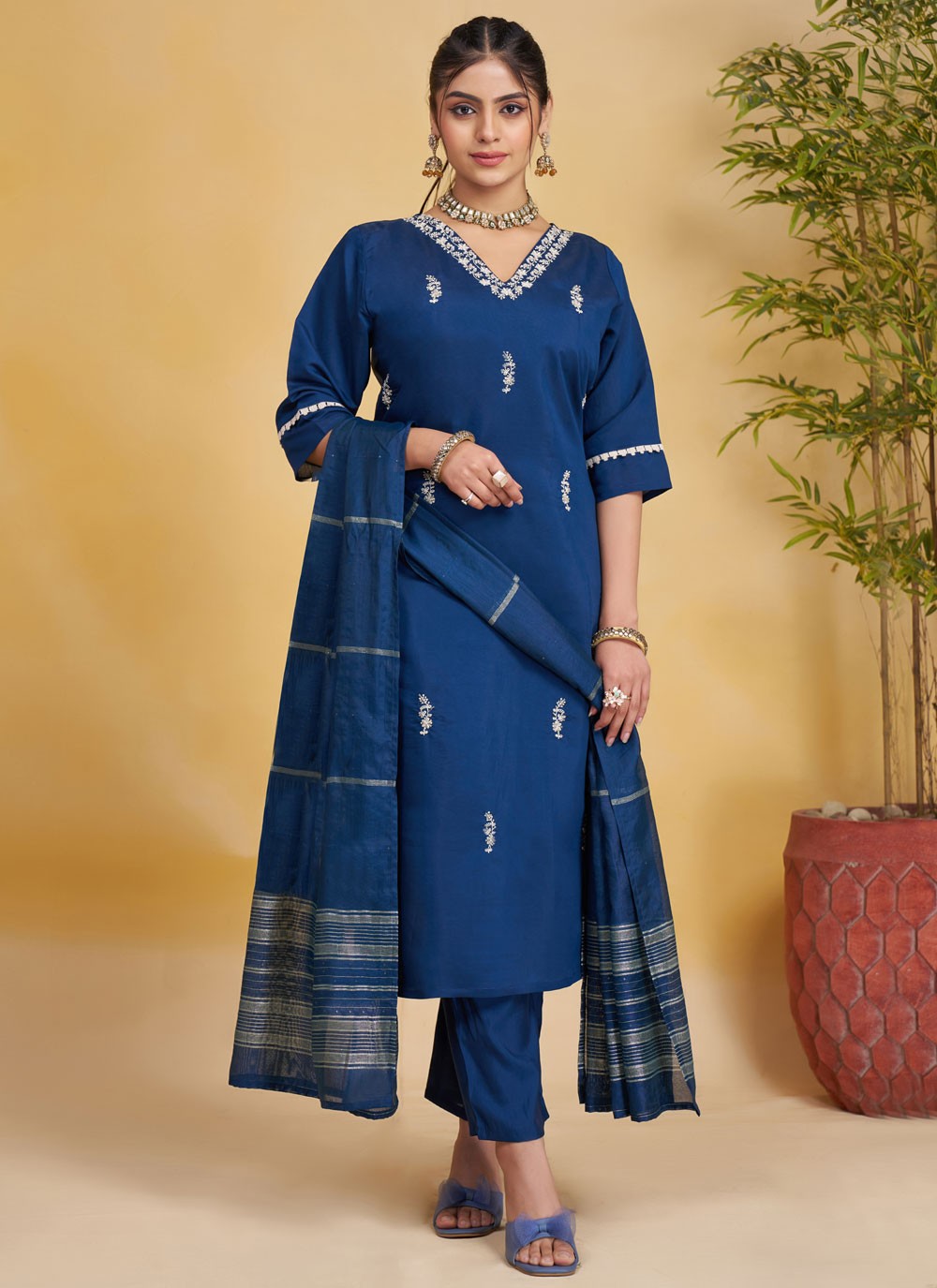 Beads Silk Navy Blue Pant Style Suit T6577
