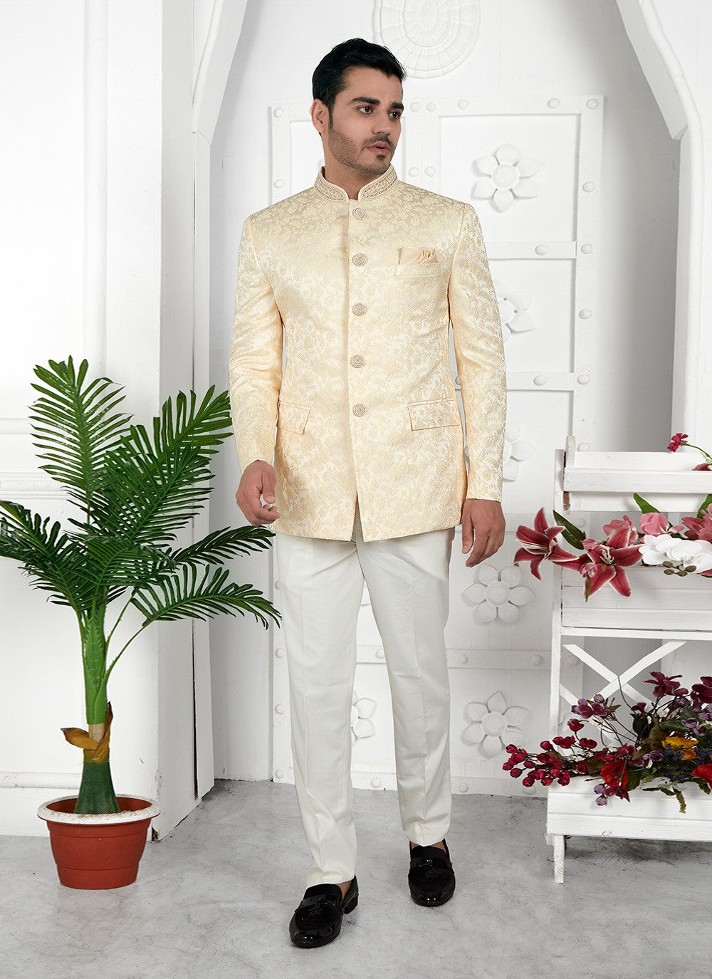 Buttons Jacquard Silk Beige Jacket Style - M6642