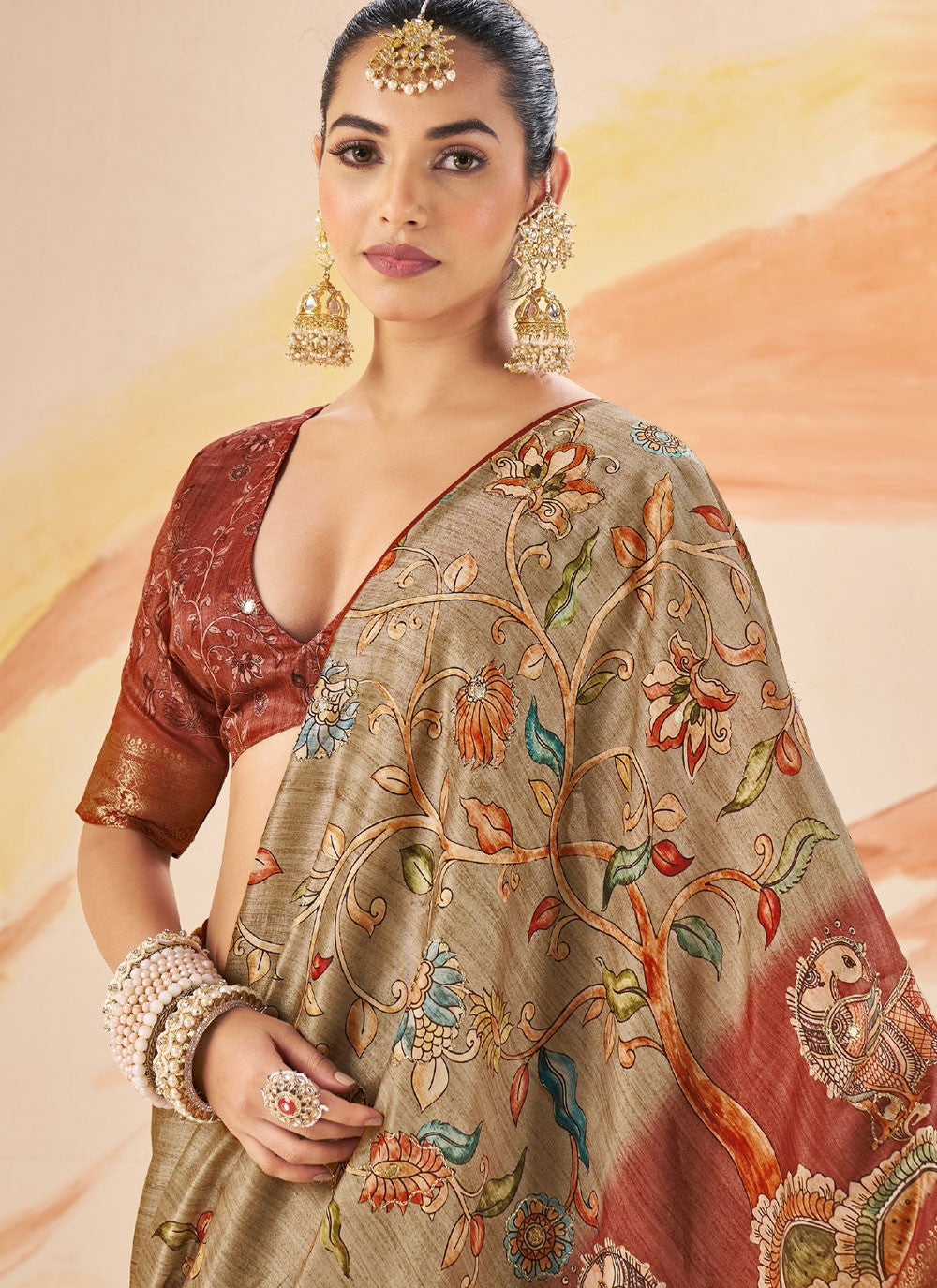 Beige Silk Trendy Saree Printed, Weaving Zari S19100