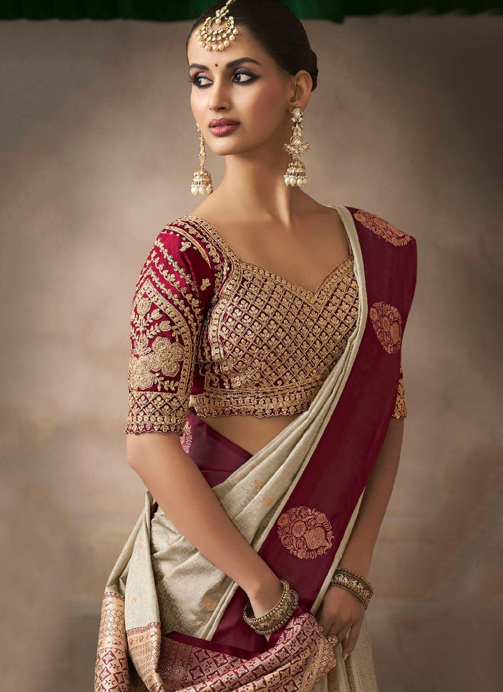 Beige Satin Silk Contemporary Saree Weaving Zari, Zari S19209