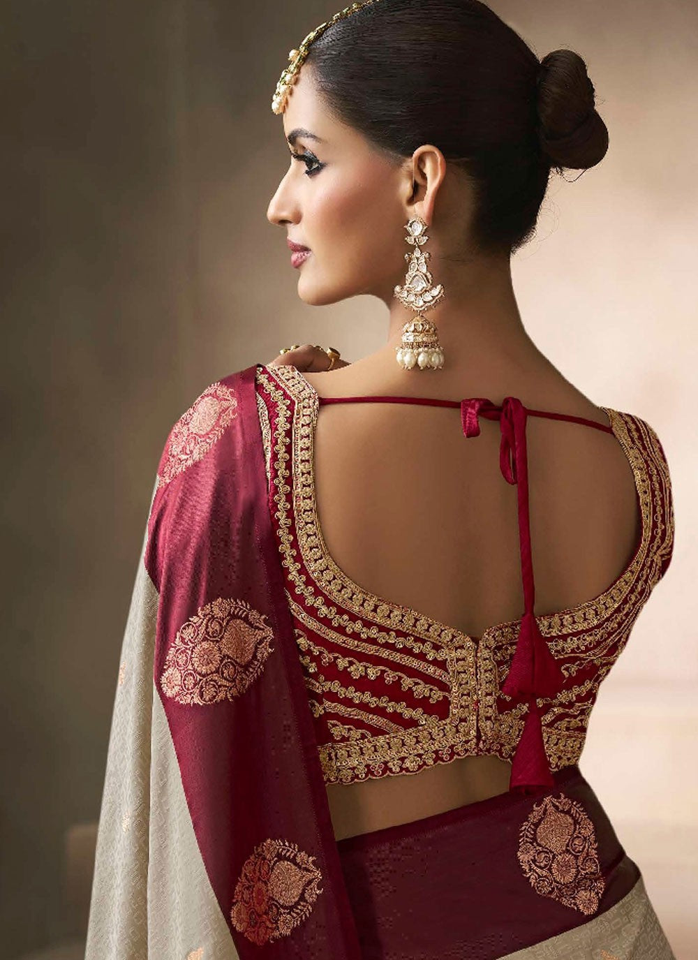 Beige Satin Silk Contemporary Saree Weaving Zari, Zari S19209