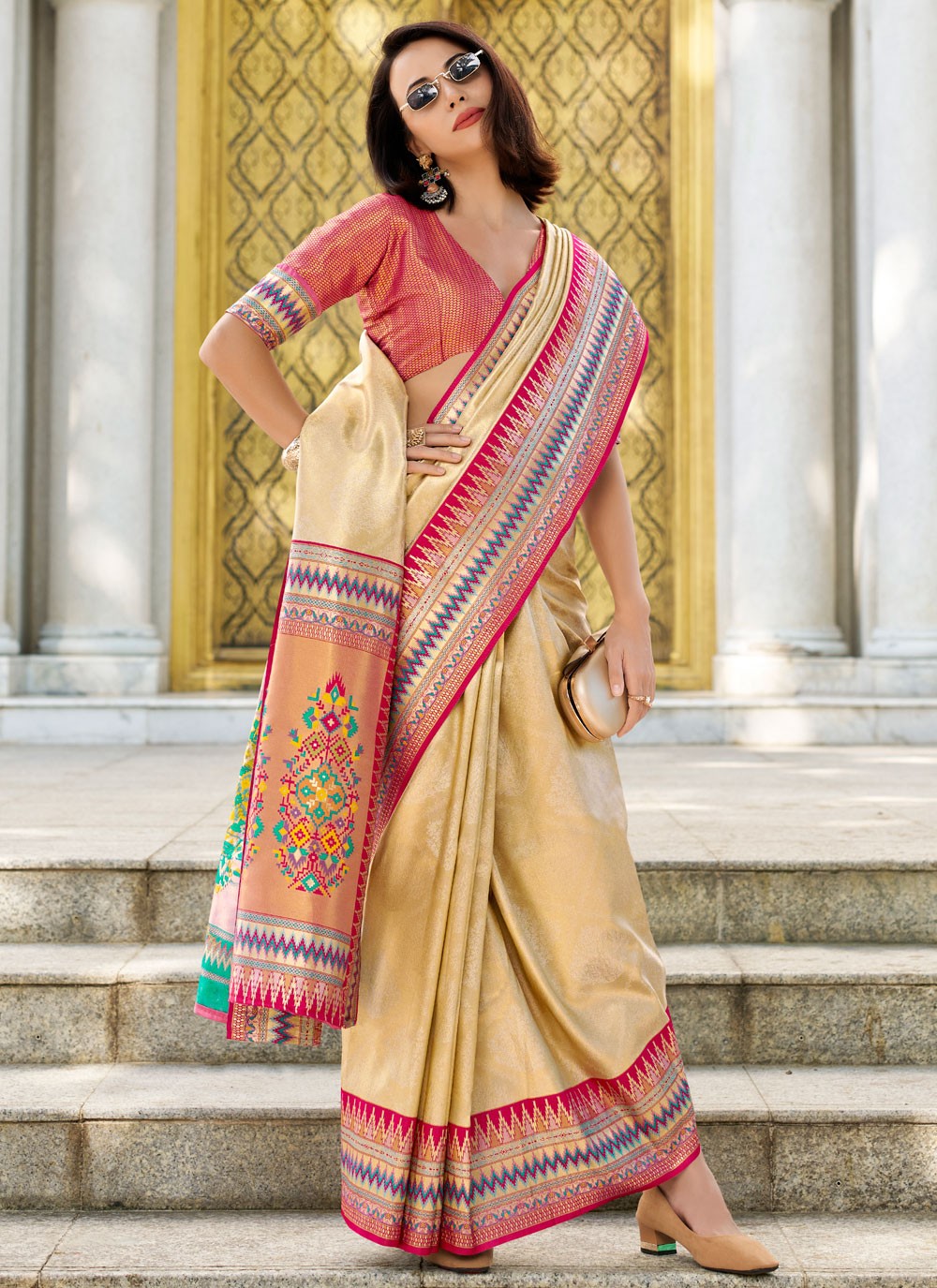 Classic Saree Weaving Zari Beige Silk Saree S13172