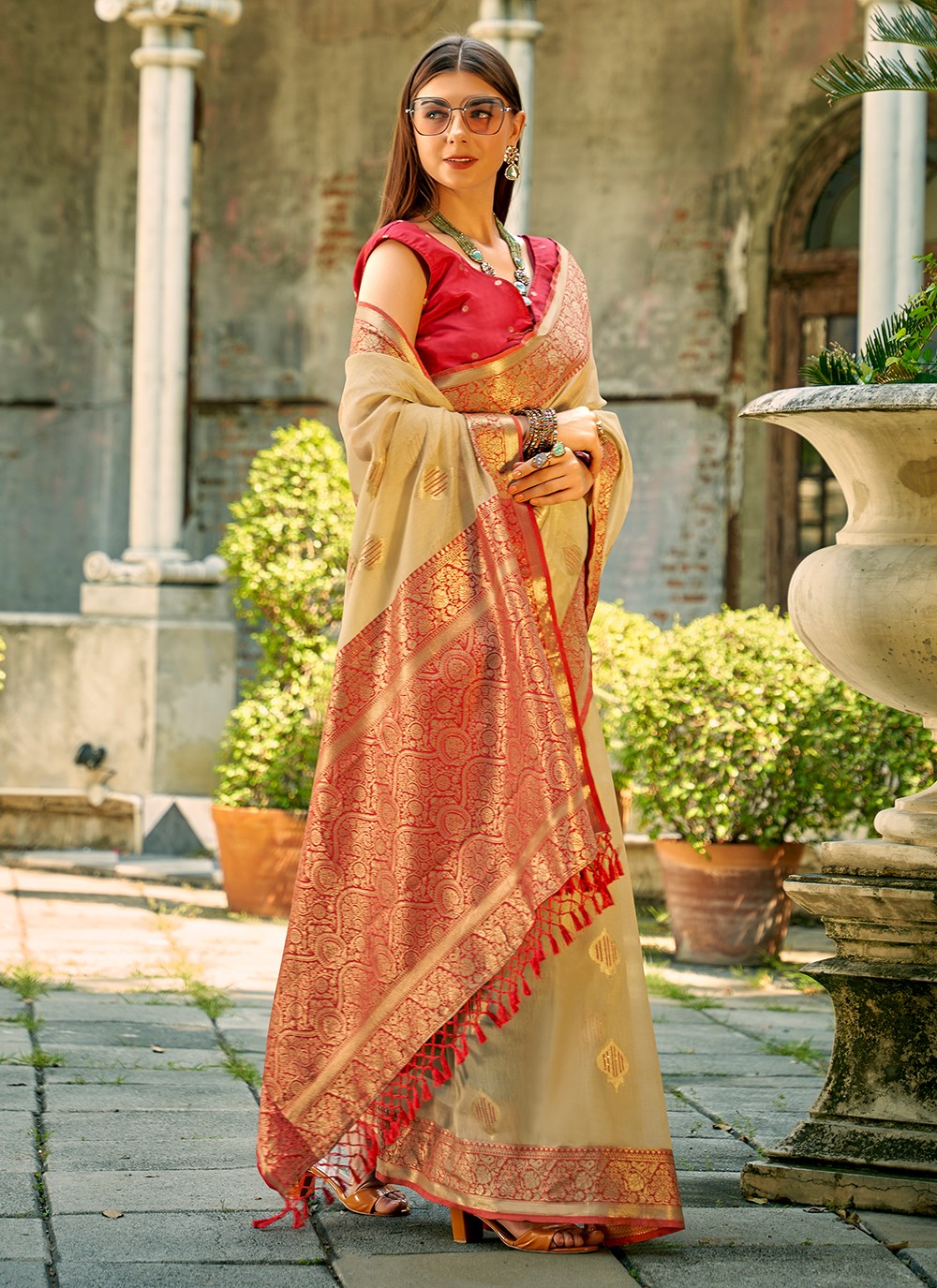 Classic Weaving Zari Tussar Silk Saree - S6021