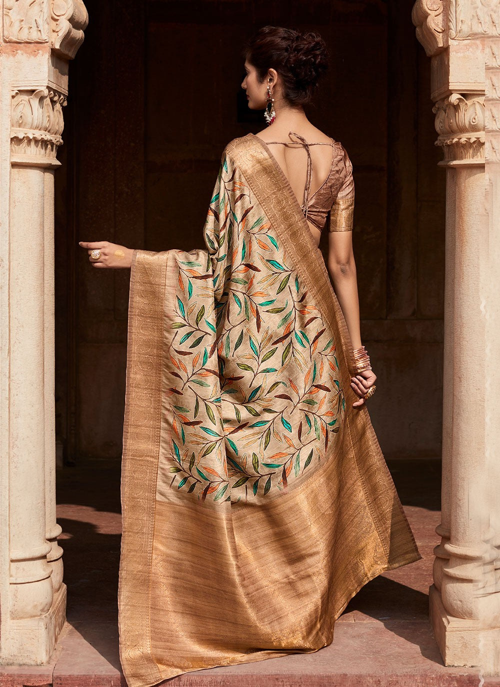 Classic Woven Handloom Silk Saree - S4503