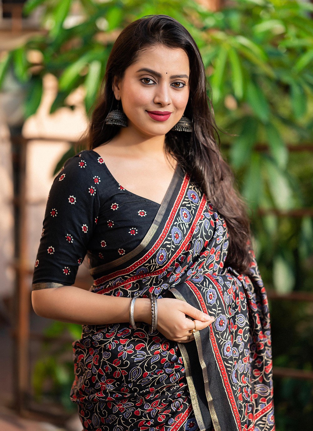 Trendy Digital Print Silk Blend Saree - S5734