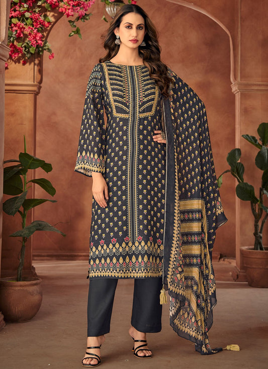 Digital Print Muslin Black Pant Style Suit T6370