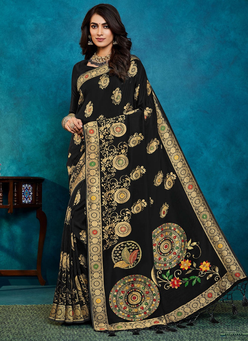 Classic Weaving Zari Silk Saree - S9919