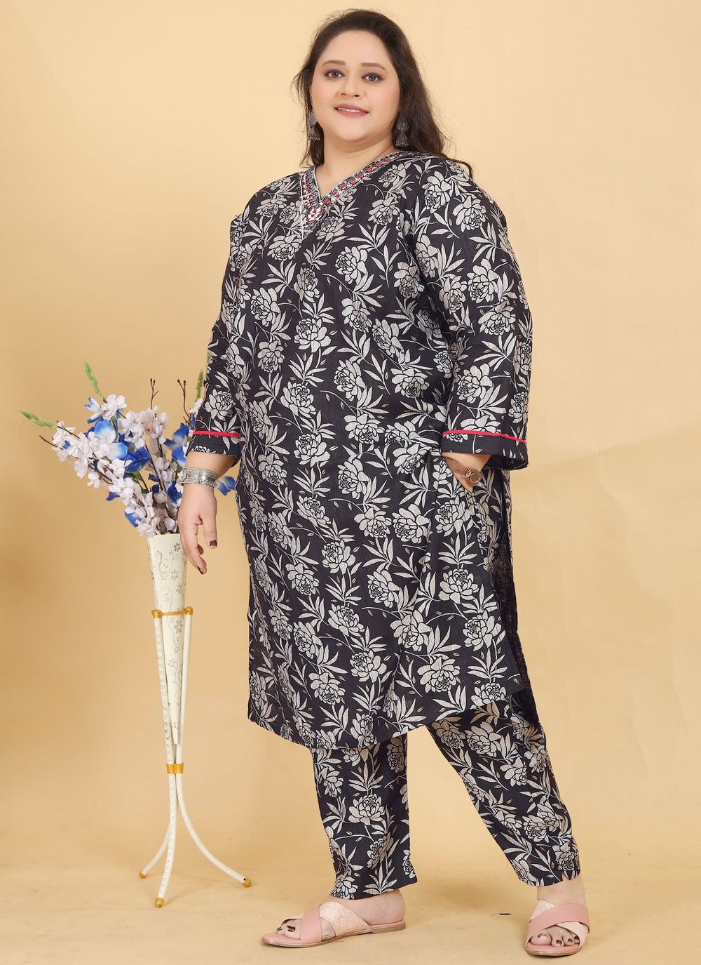Salwar Suit Hand Embroidery Black Viscose T5190