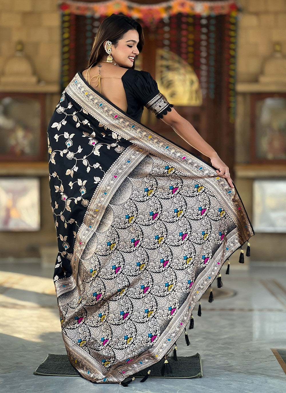 Black Banarasi Silk Trendy Saree Jacquard Work S16581
