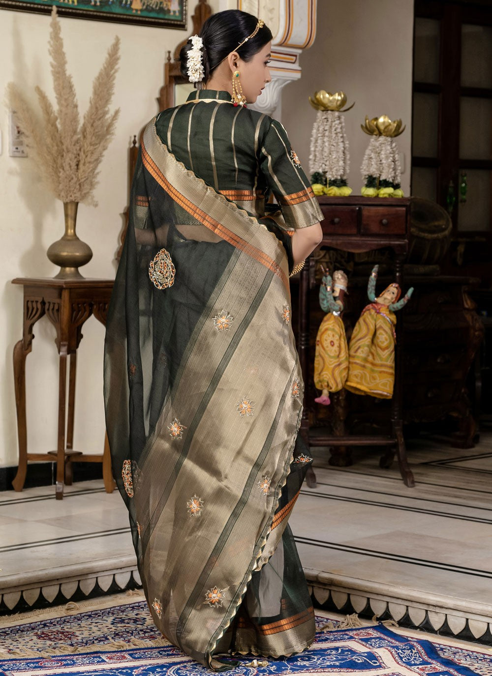 Black Linen Traditional Saree Cutdana, Woven, Zari S15720