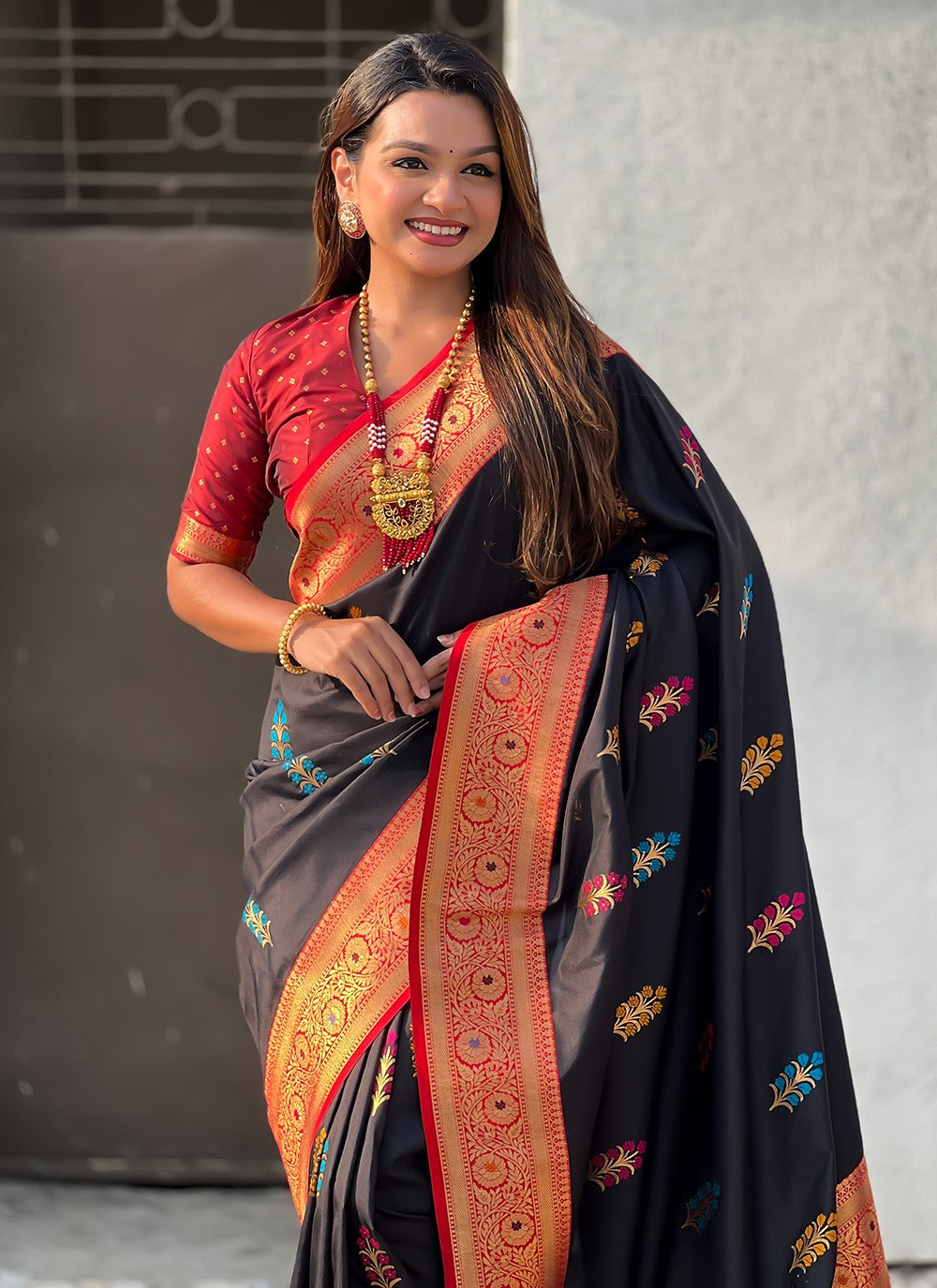 Meenakari Silk Black Trendy Saree S15303