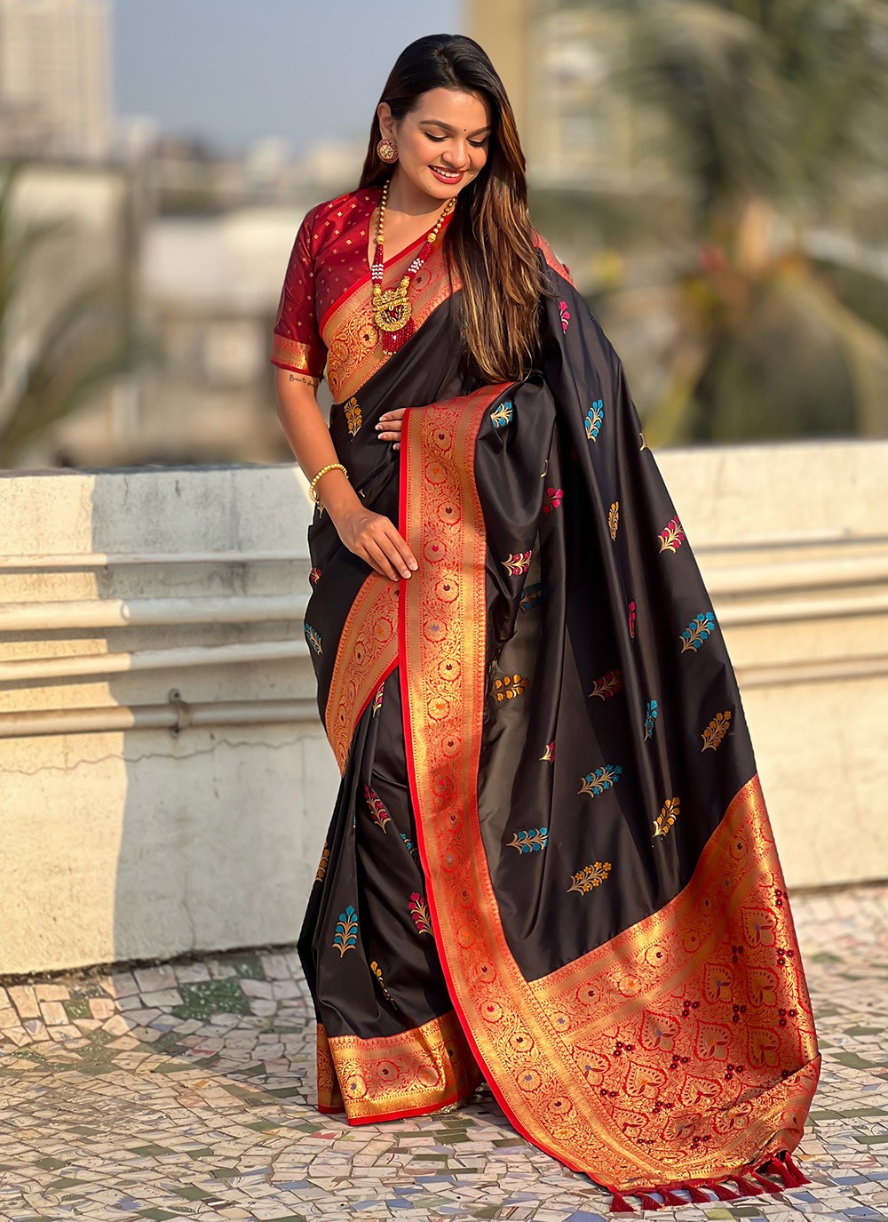 Meenakari Silk Black Trendy Saree S15303