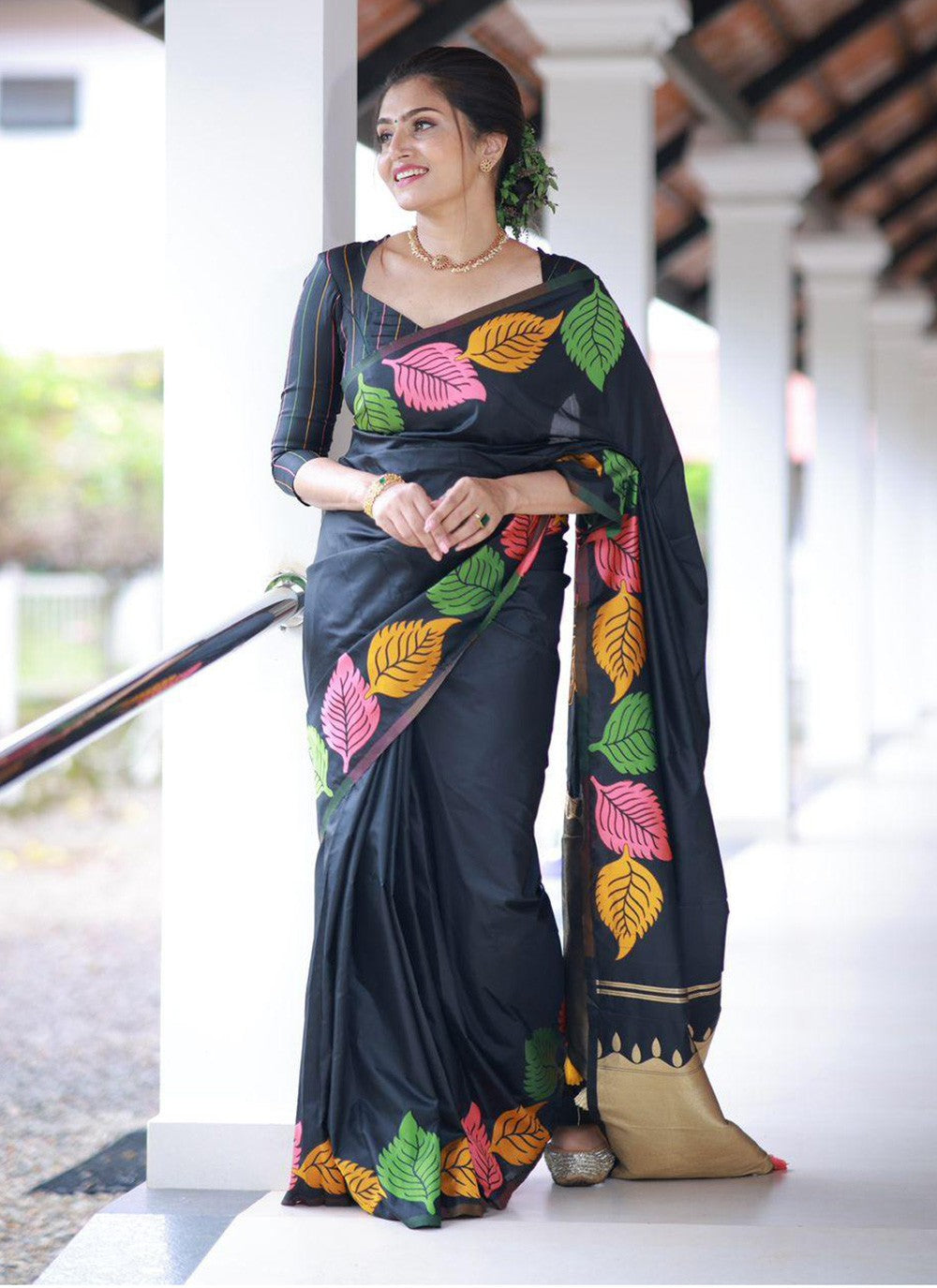 Trendy Woven Jute Silk Saree - S5779