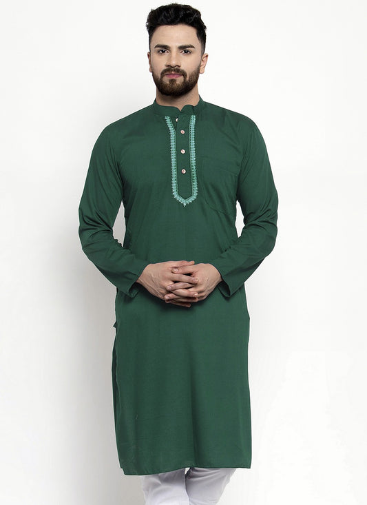 Machine Embroidery Blended Cotton Green Kurta - M5657