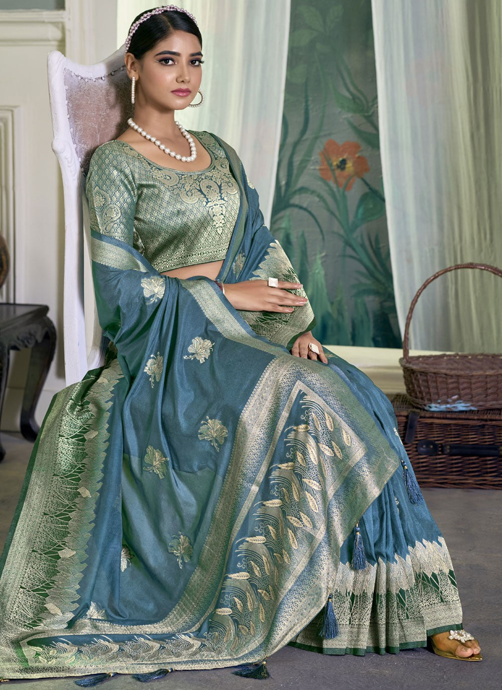 Weaving Zari Pure Crepe Saree - S11570
