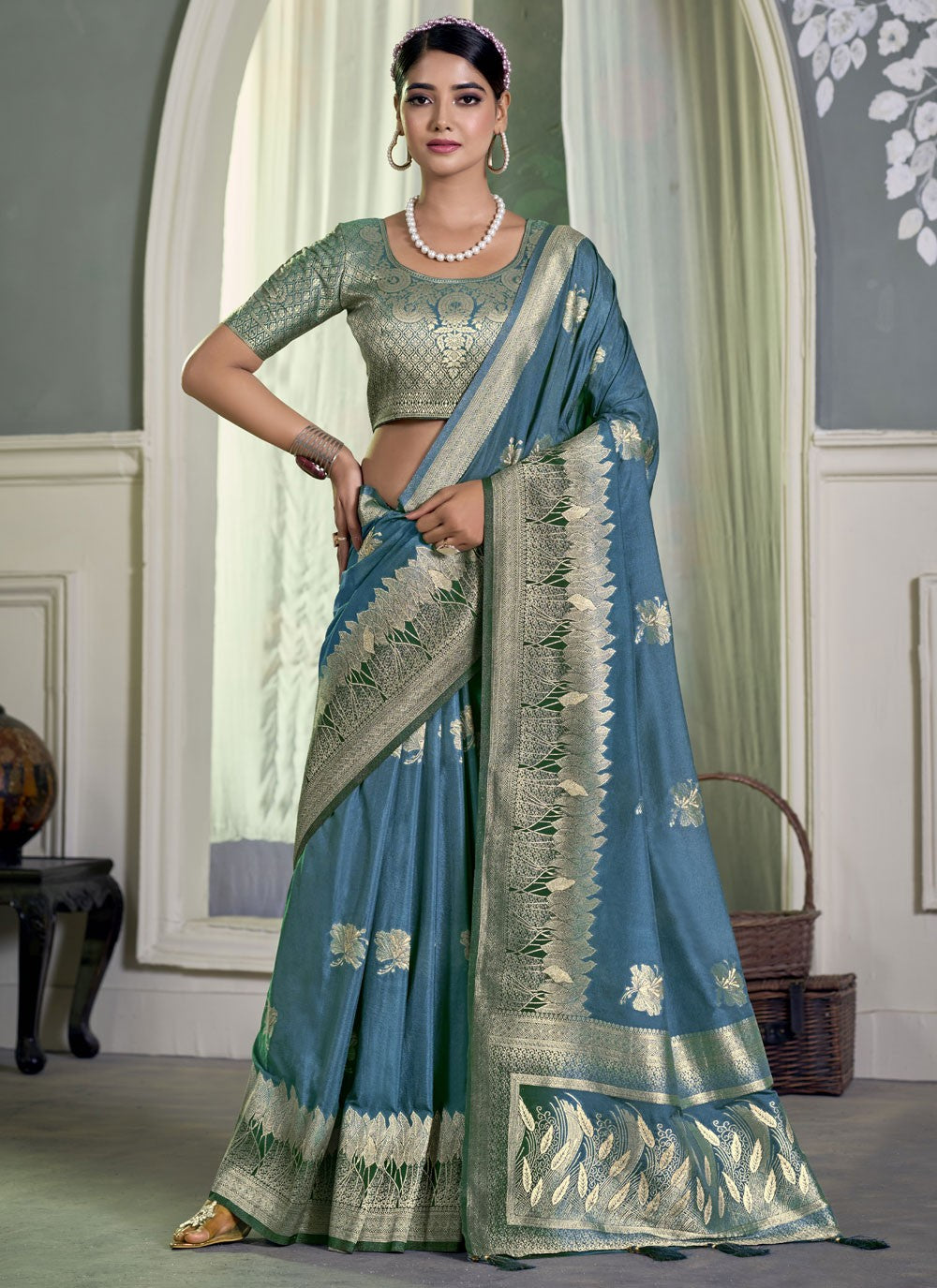 Weaving Zari Pure Crepe Saree - S11570