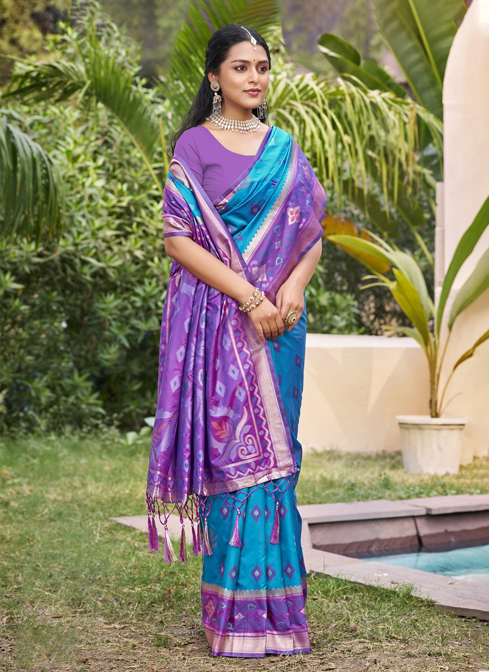 Trendy Saree Weaving Zari Blue, Violet Silk Saree S12929
