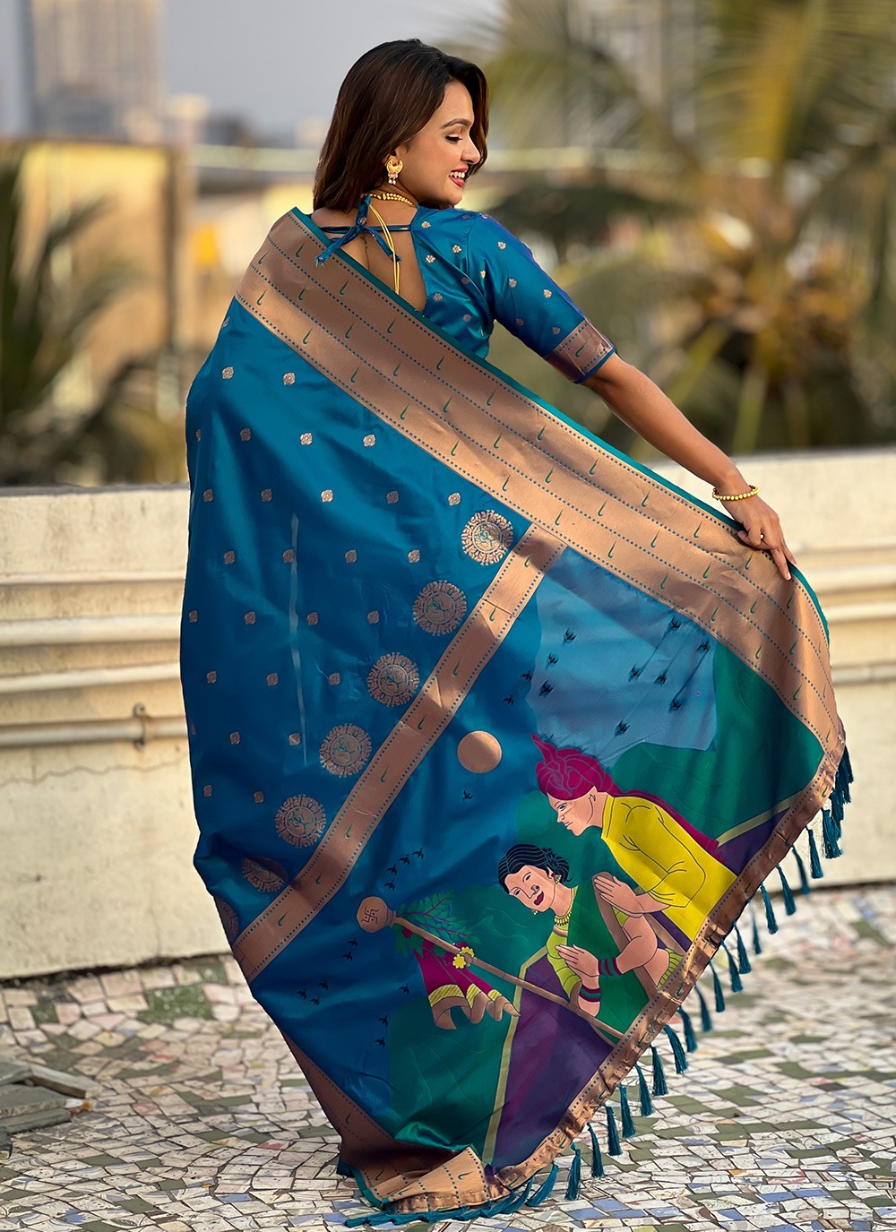 Classic Saree Weaving Zari Blue Silk Saree S13565