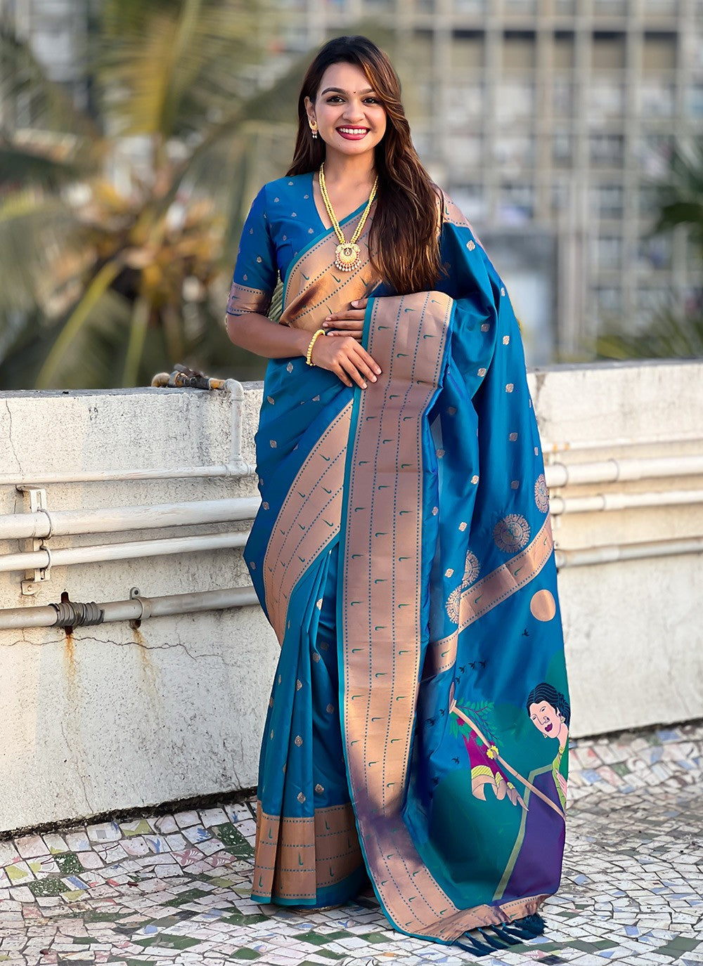 Classic Saree Weaving Zari Blue Silk Saree S13565