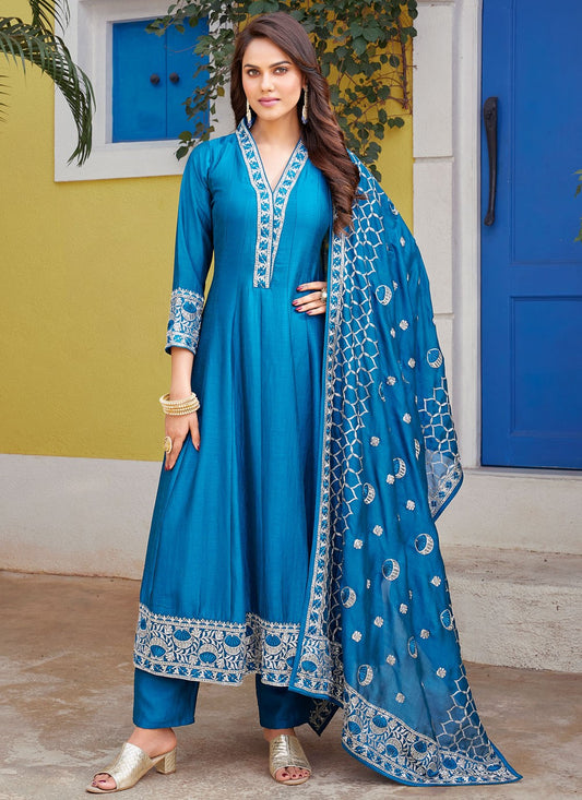 Salwar Suit Embroidered Blue Silk T5572