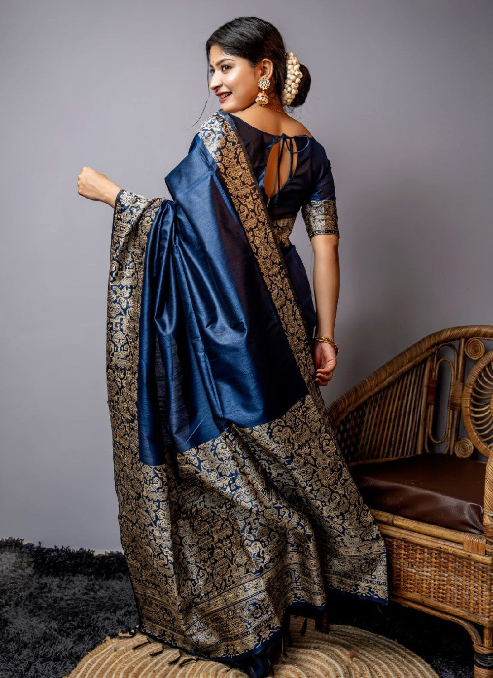 Trendy Border Work Handloom Silk, Raw Silk Saree - S3549