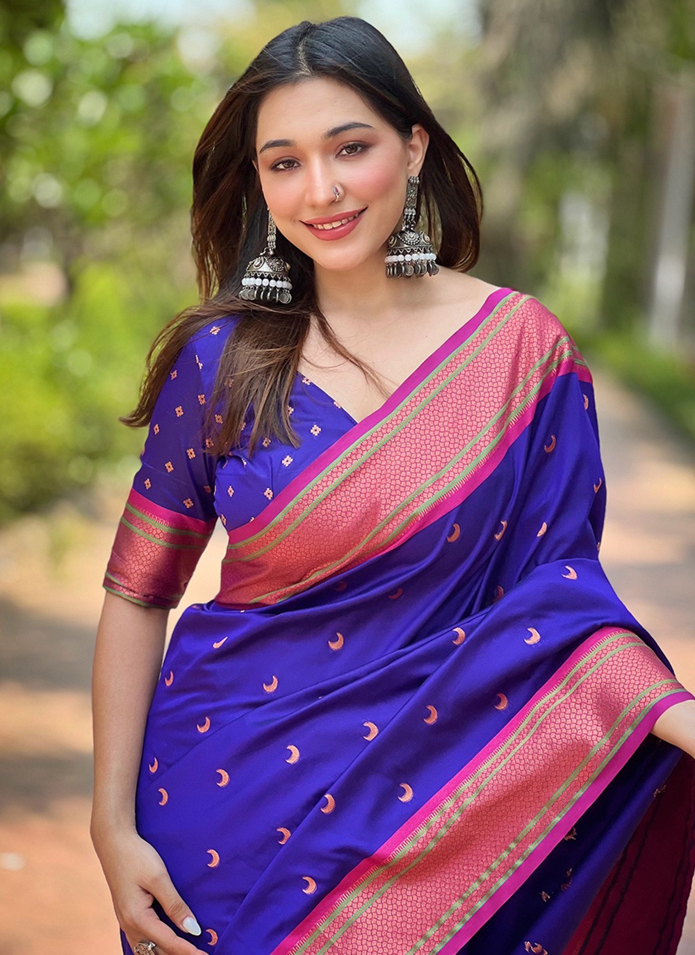 Trendy Woven Silk Saree - S8063