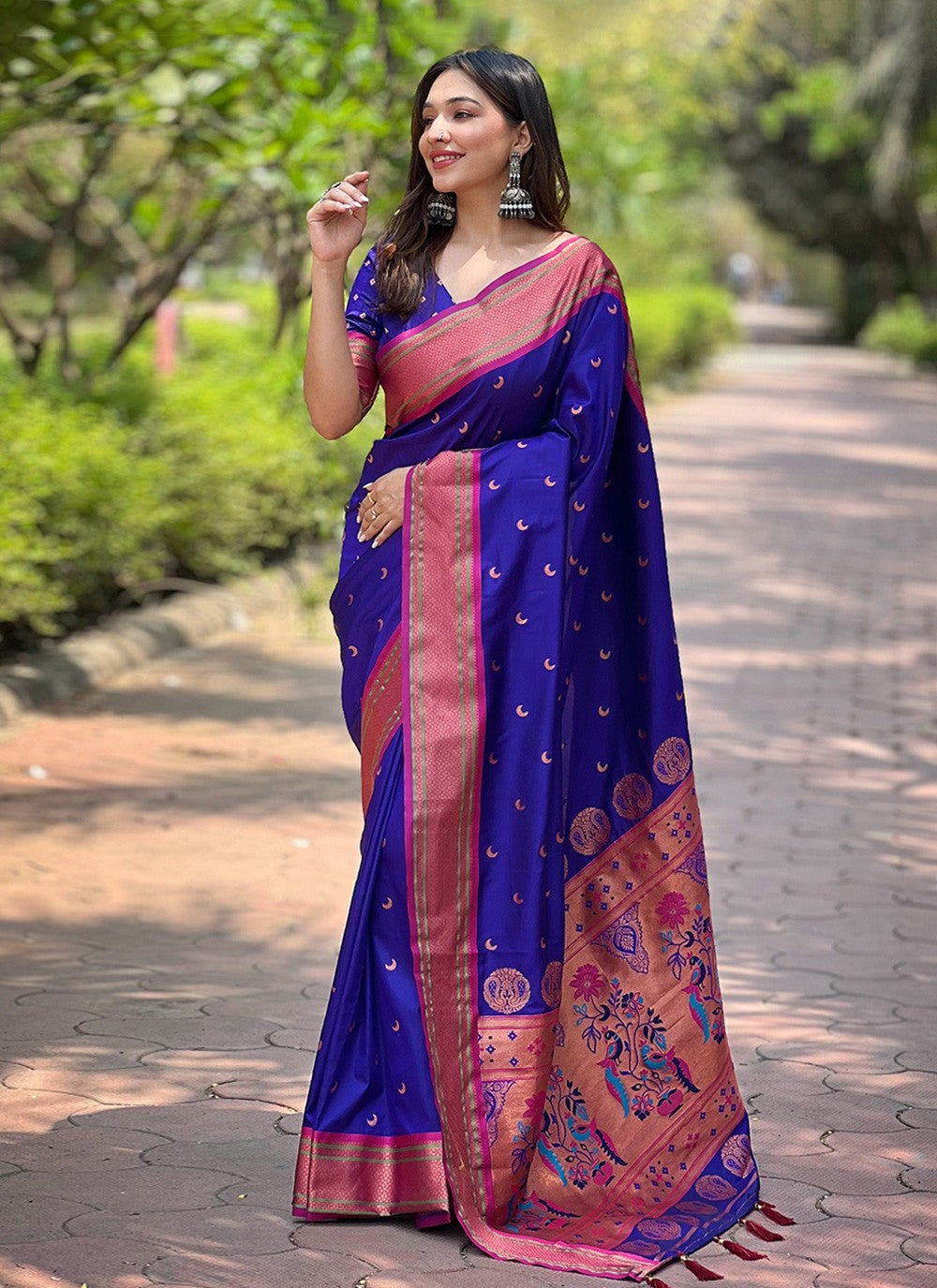 Trendy Woven Silk Saree - S8063