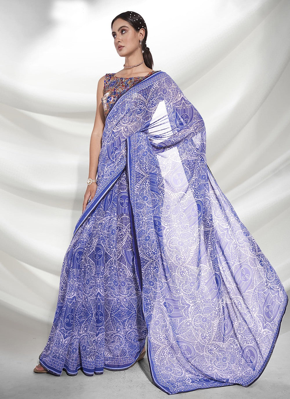 Trendy Embroidered Net Saree - S5258