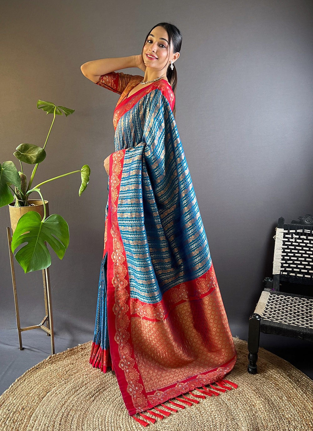 Traditional Weaving Zari Silk Saree - S7606