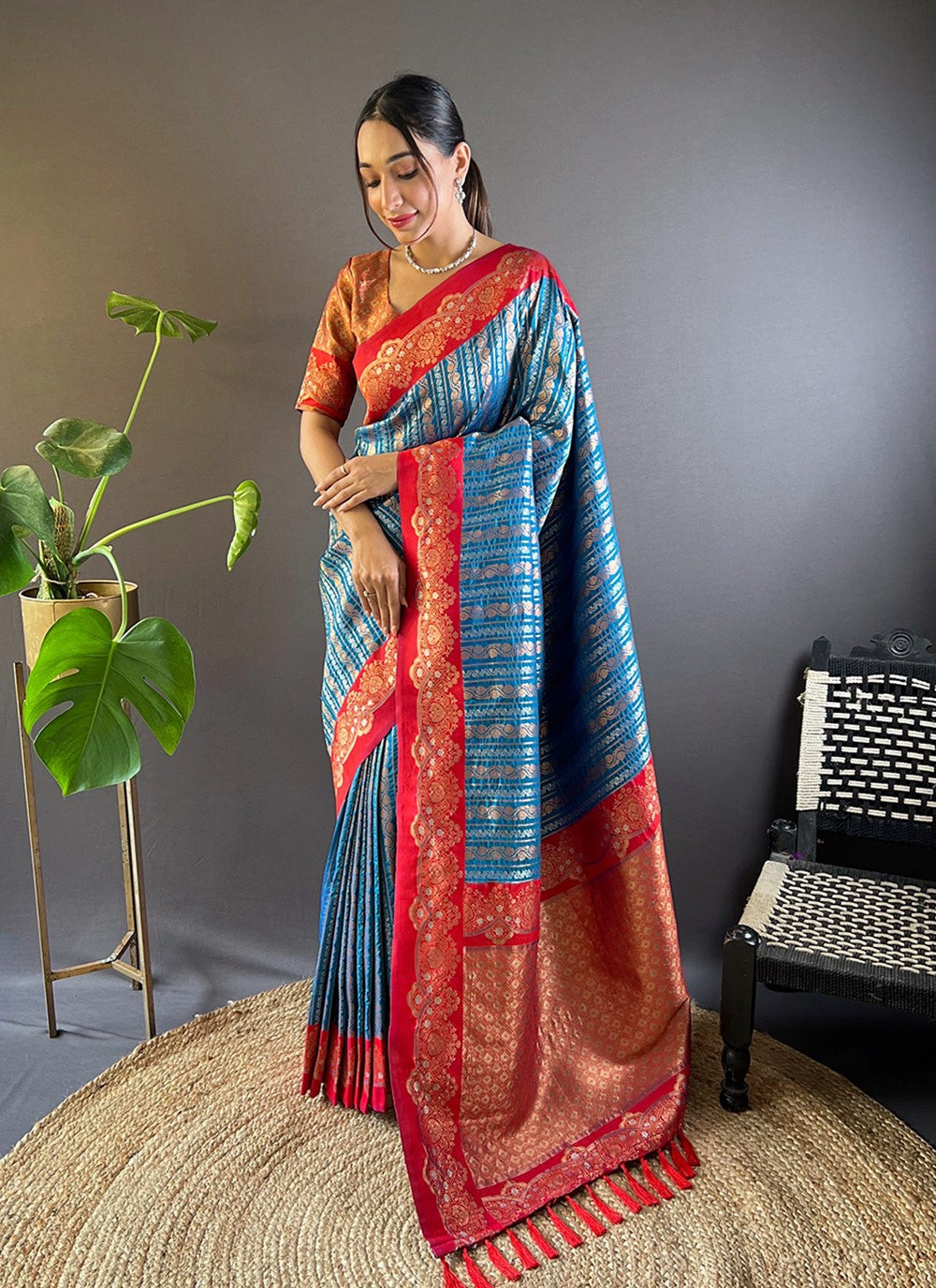Traditional Weaving Zari Silk Saree - S7606