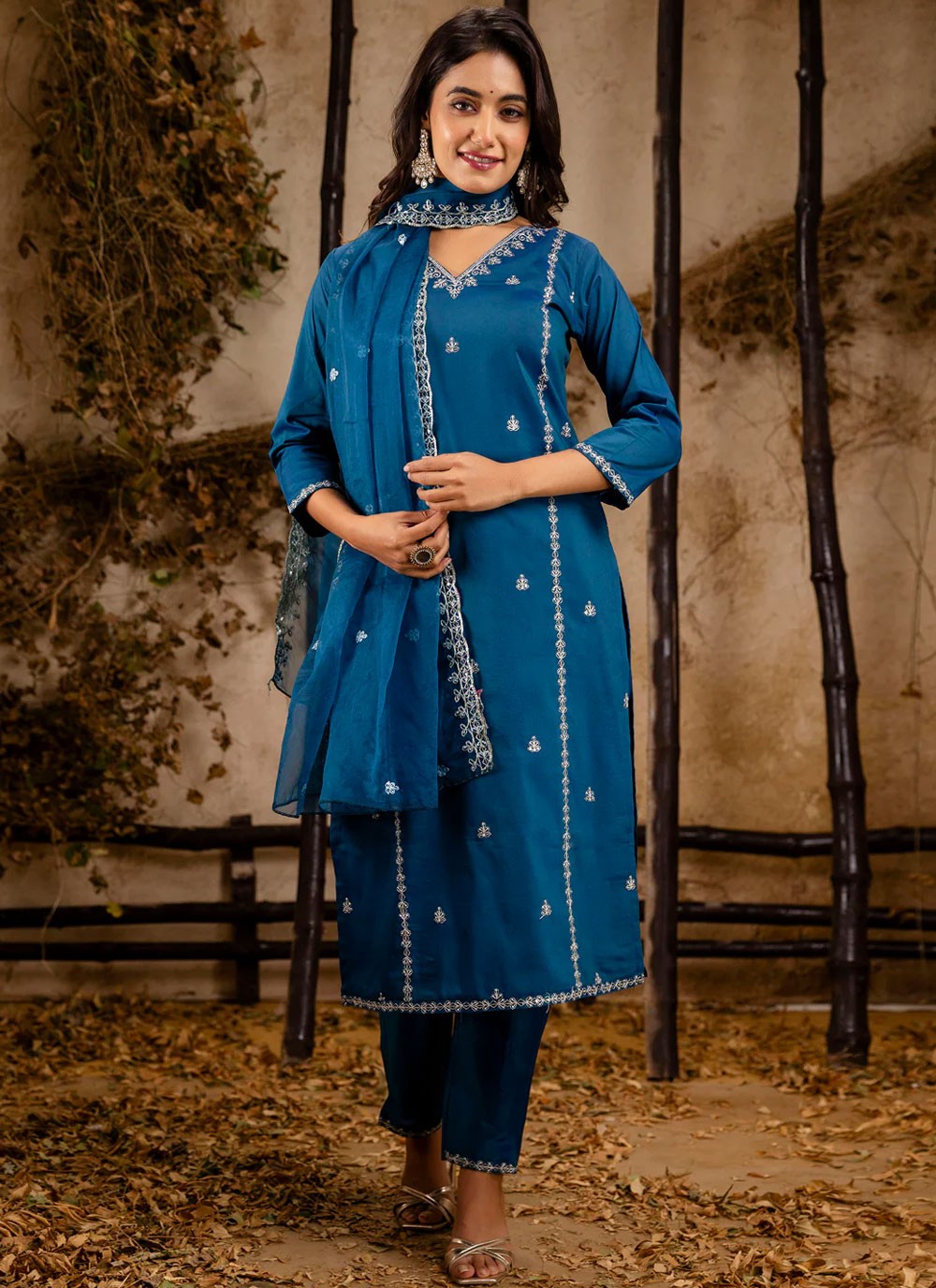 Embroidered Silk Blend Blue Salwar Suit T6189