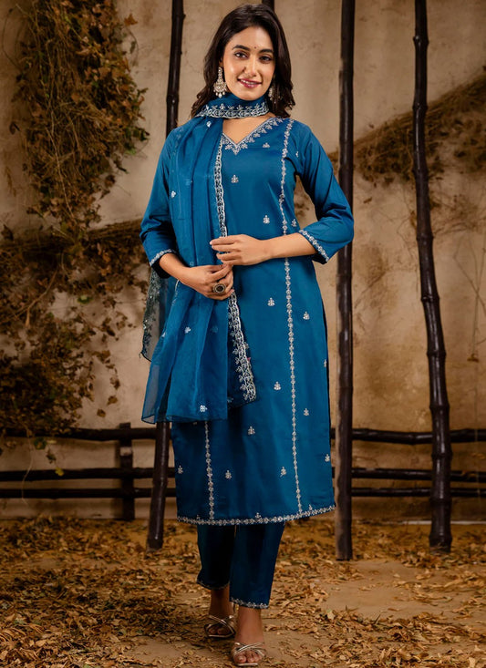Embroidered Silk Blend Blue Salwar Suit T6189