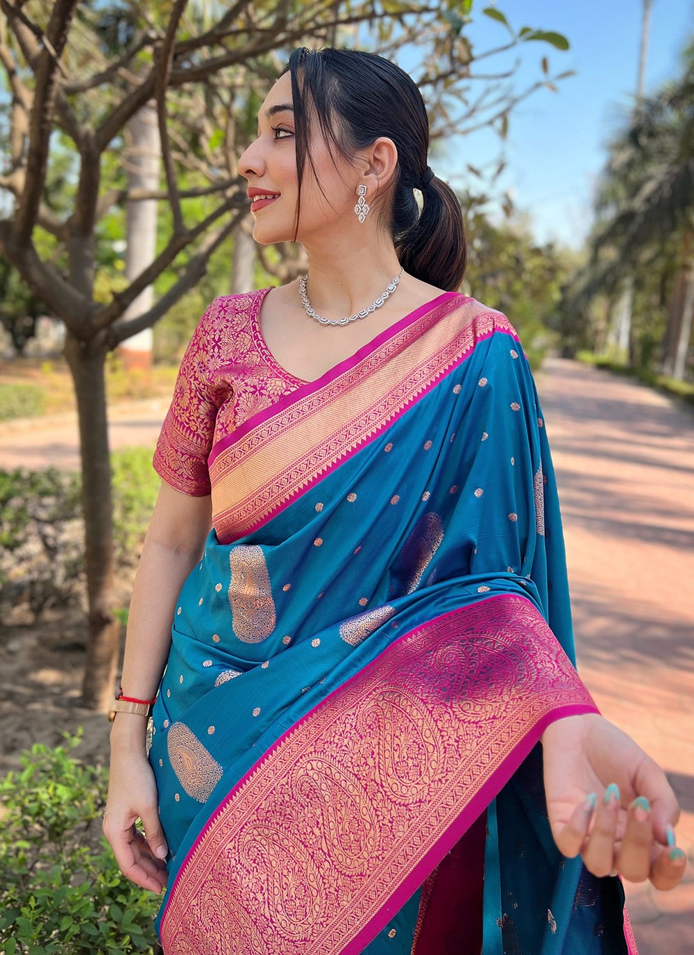 Classic Woven Silk Saree - S8093