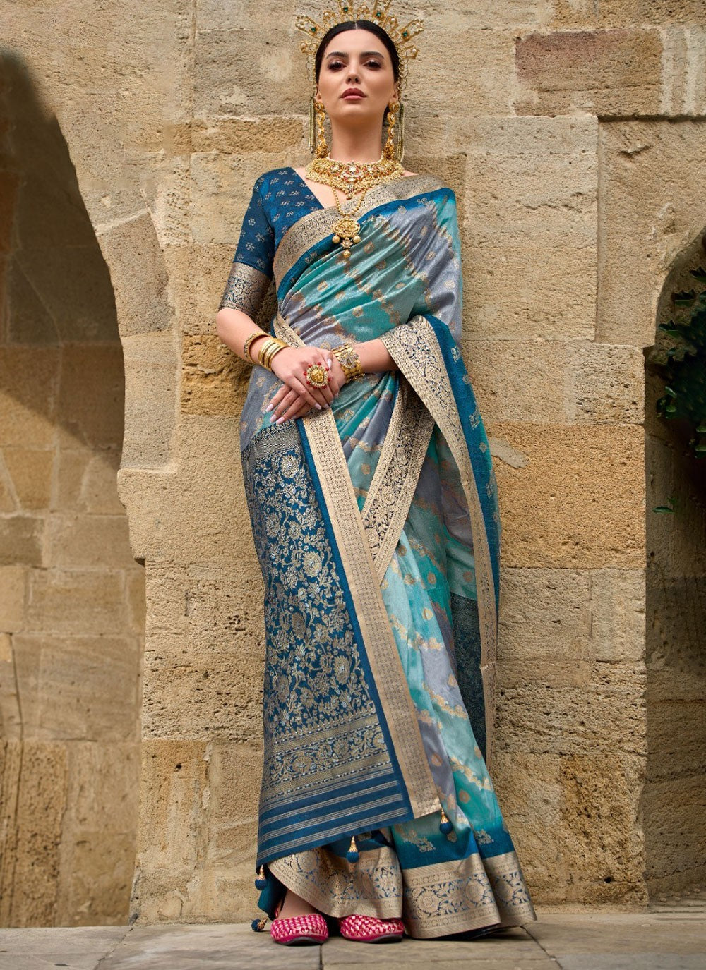 Contemporary Weaving Zari Silk Saree - S4024