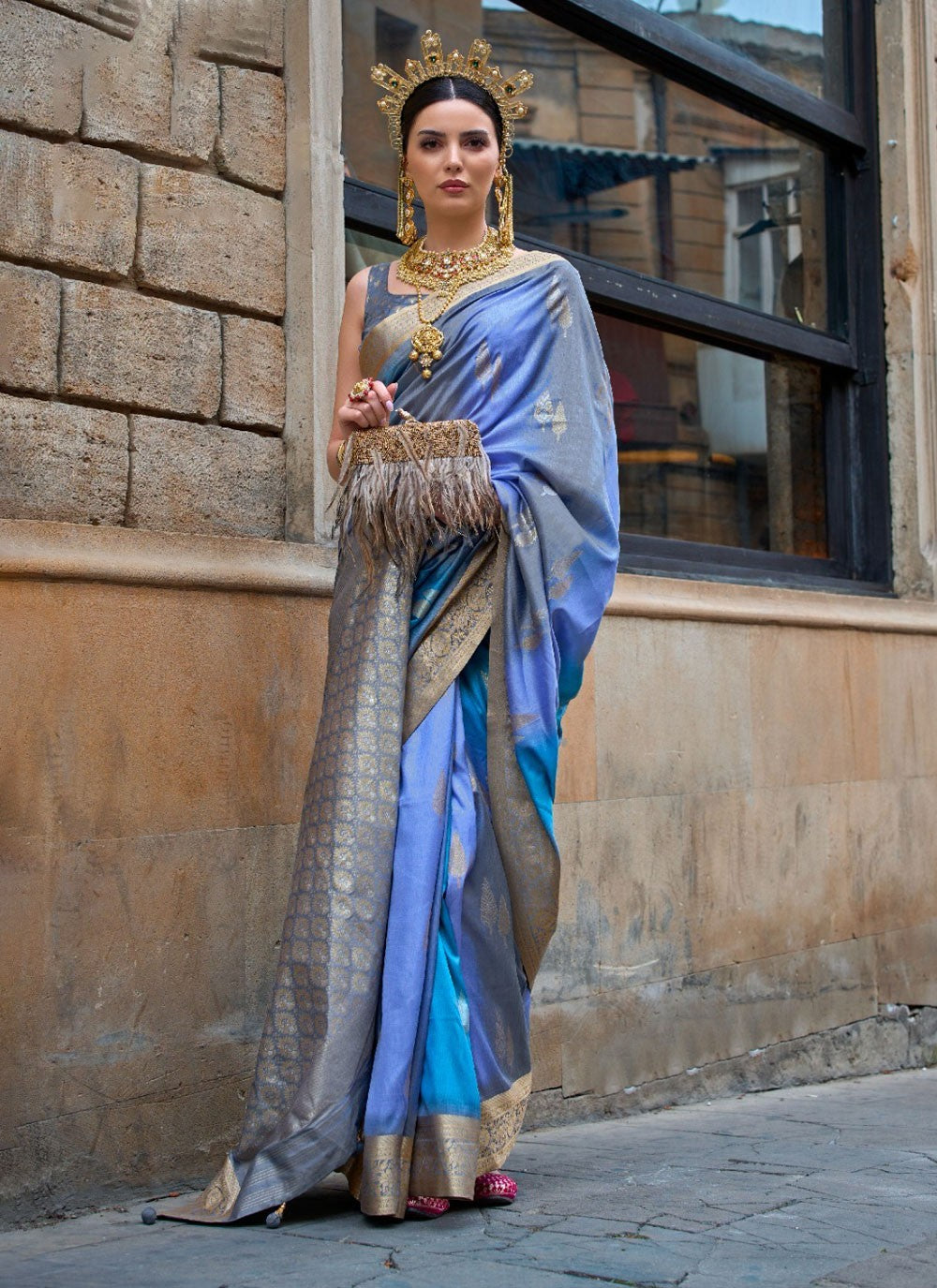 Contemporary Weaving Zari Silk Saree - S4024