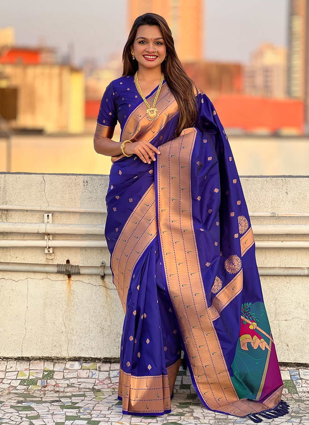 Contemporary Weaving Zari Blue Silk Saree S13557