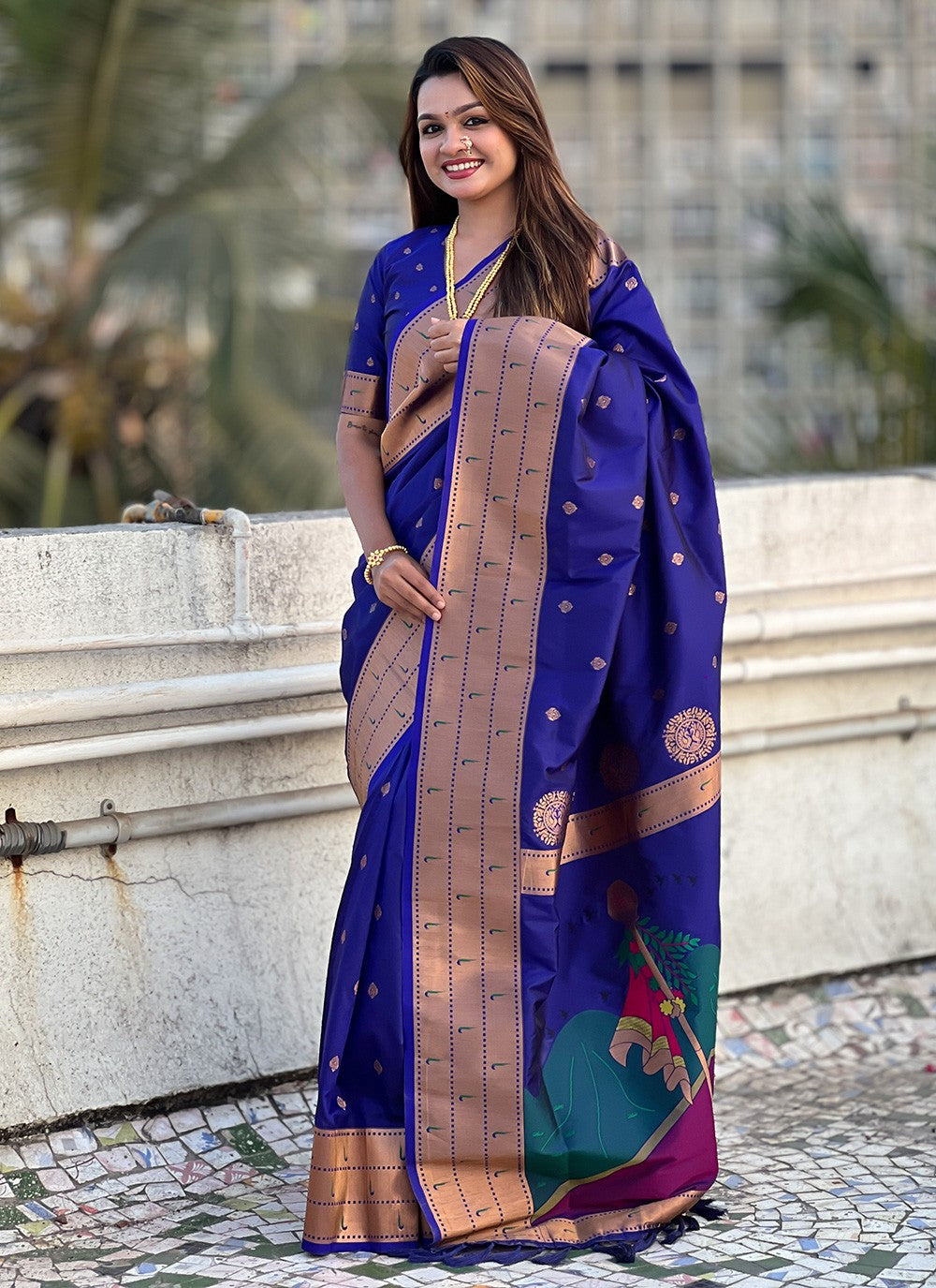 Contemporary Weaving Zari Blue Silk Saree S13557