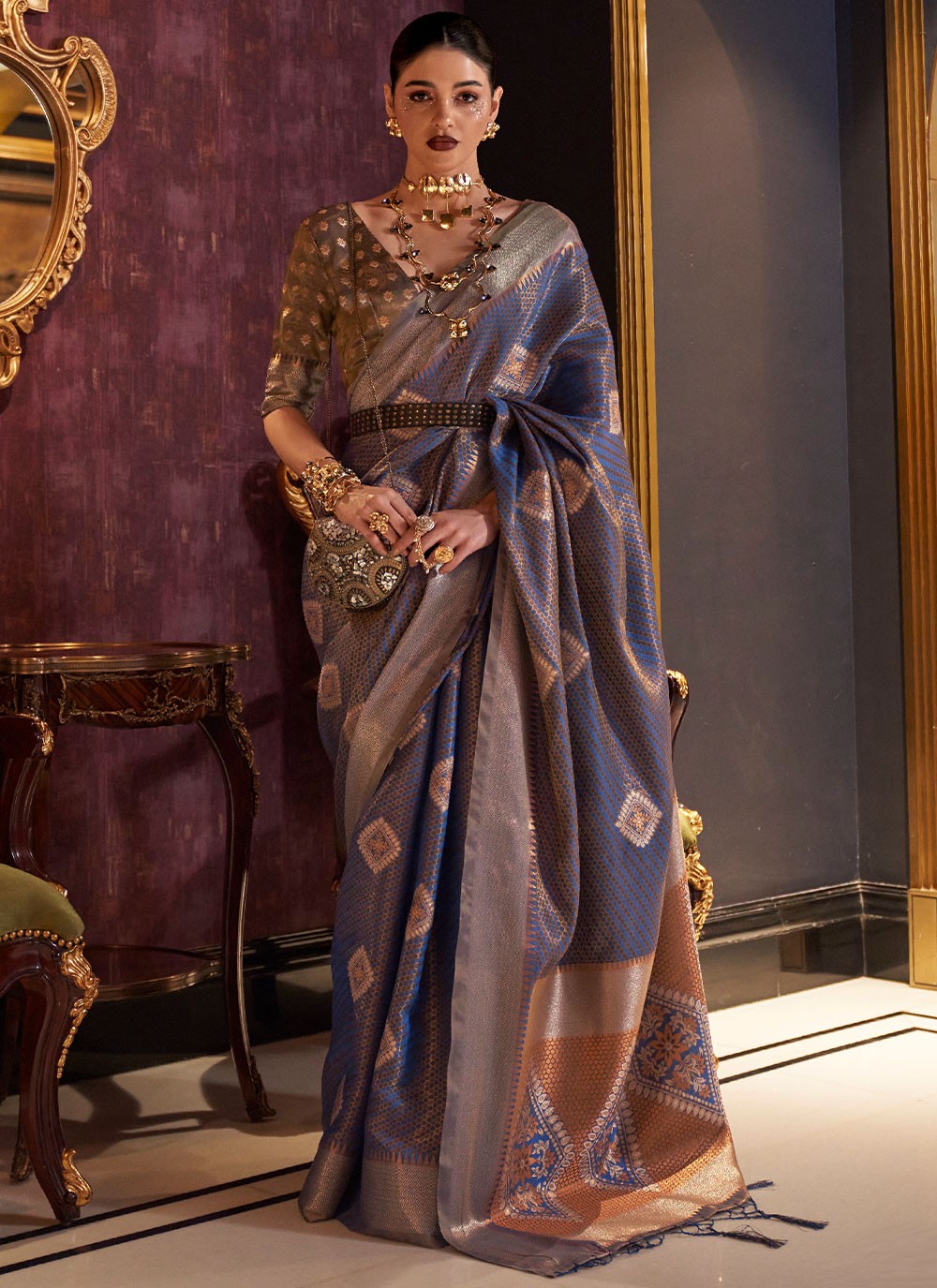 Classic Weaving Zari Handloom Silk Saree - S3077