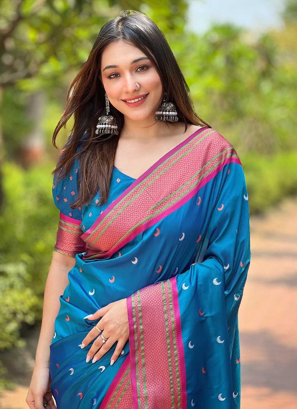 Trendy Woven Silk Saree - S8063