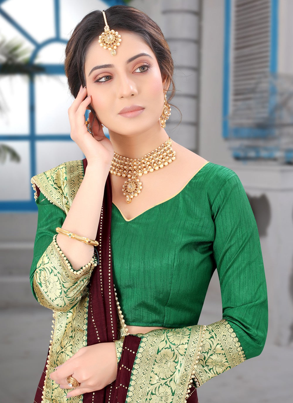 Contemporary Border Work Vichitra Silk Saree - S3701