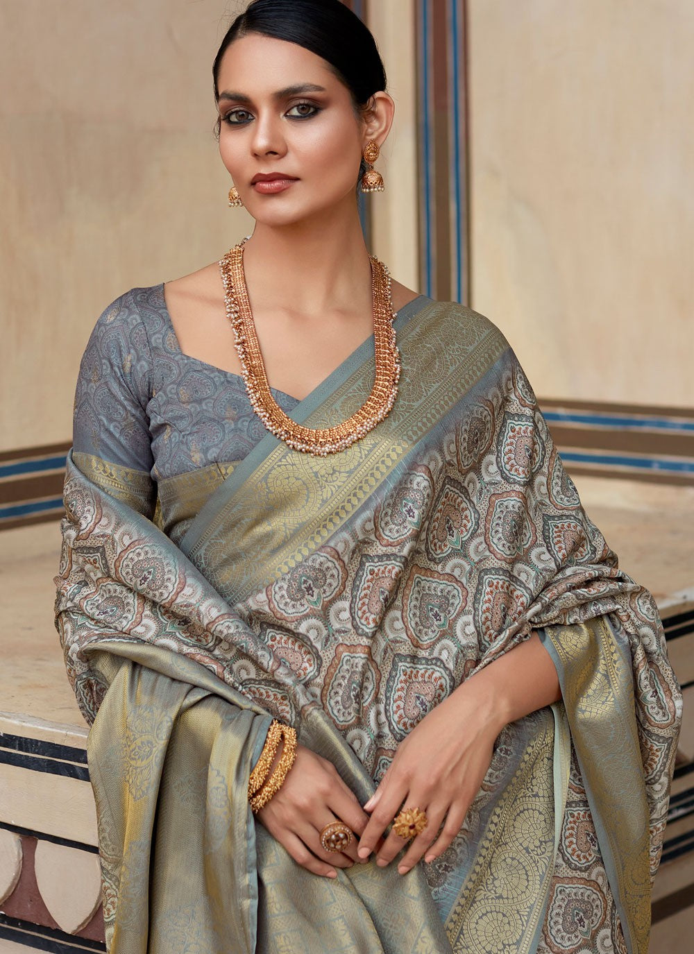Grey Handloom Silk Trendy Saree Border Work, Paisley Printed, Zari S15751
