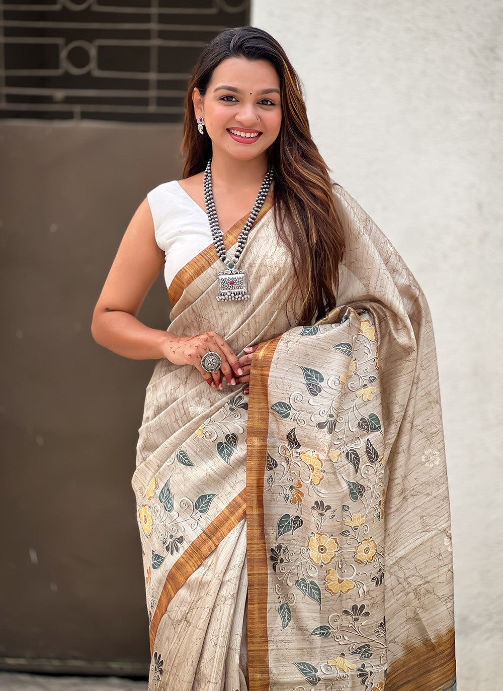 Border Work Silk Gold Classic Saree S15392