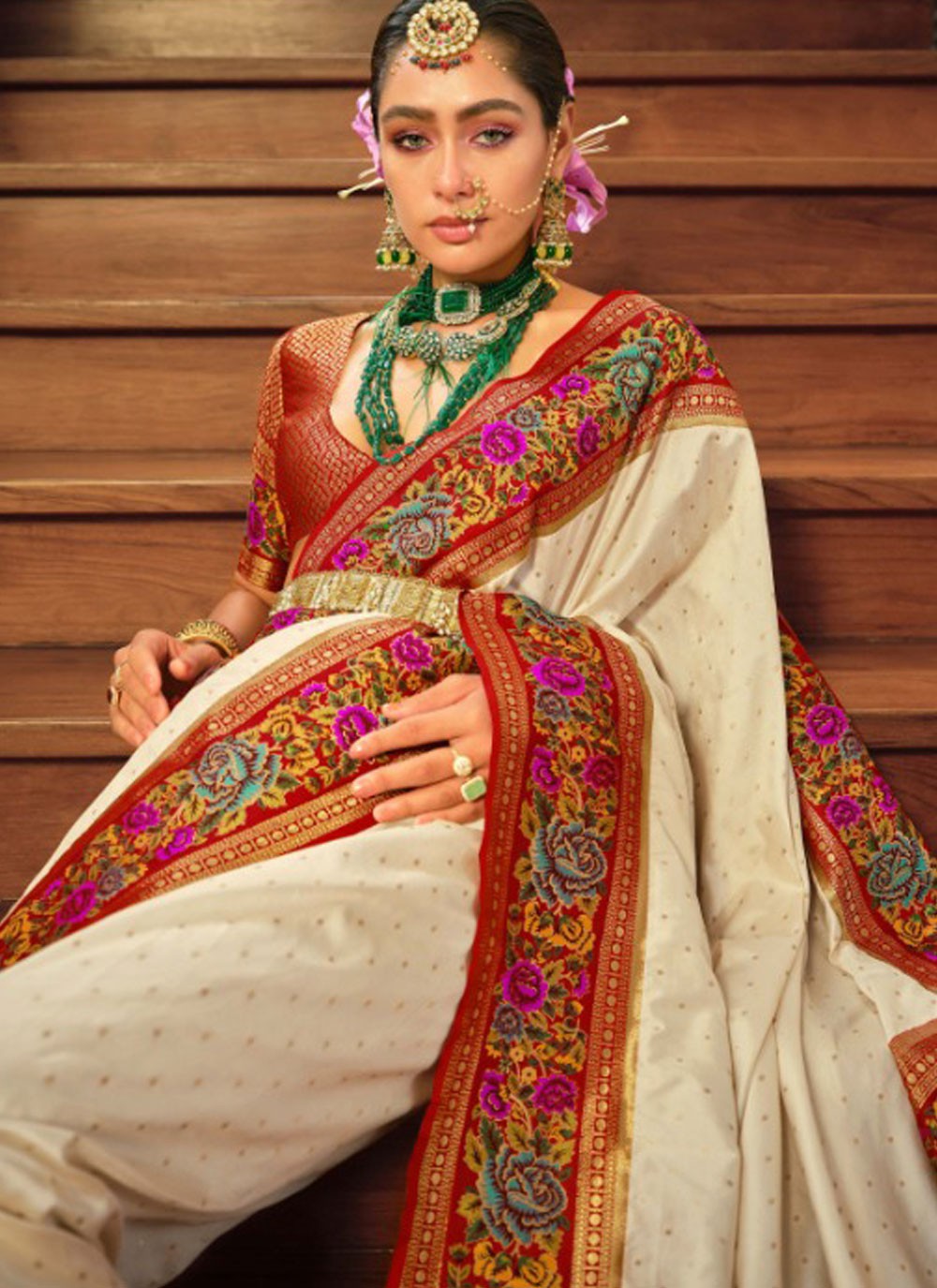 Border Work, Jacquard Work, Meenakari, Weaving Zari Silk Saree - S11736