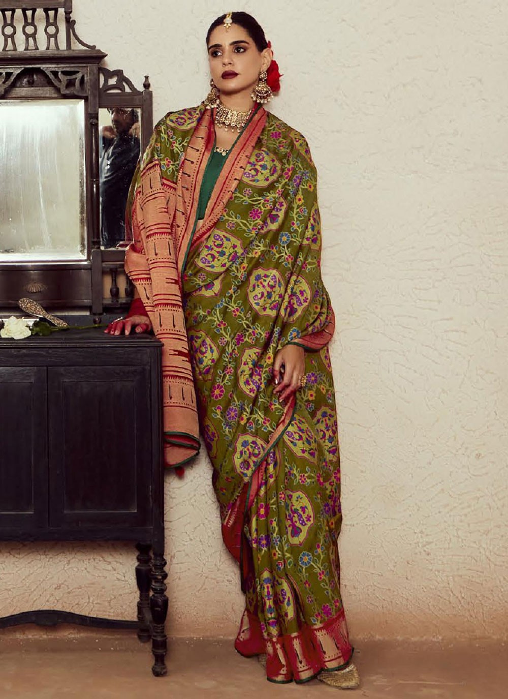Contemporary Weaving Zari Brasso Saree - S7046