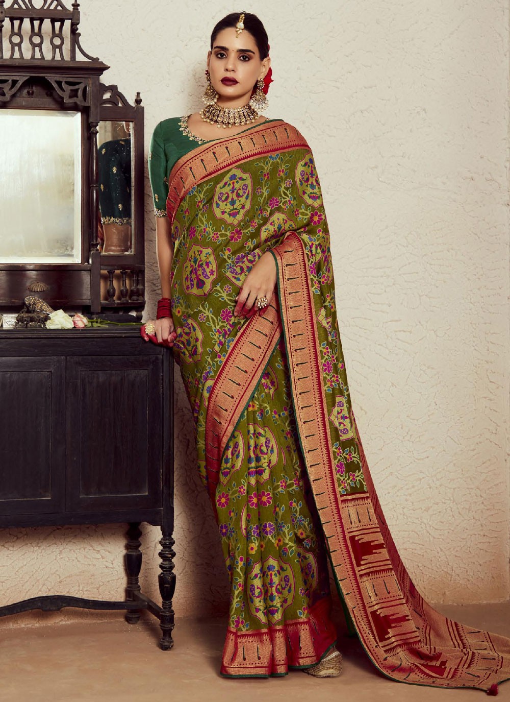 Contemporary Weaving Zari Brasso Saree - S7046