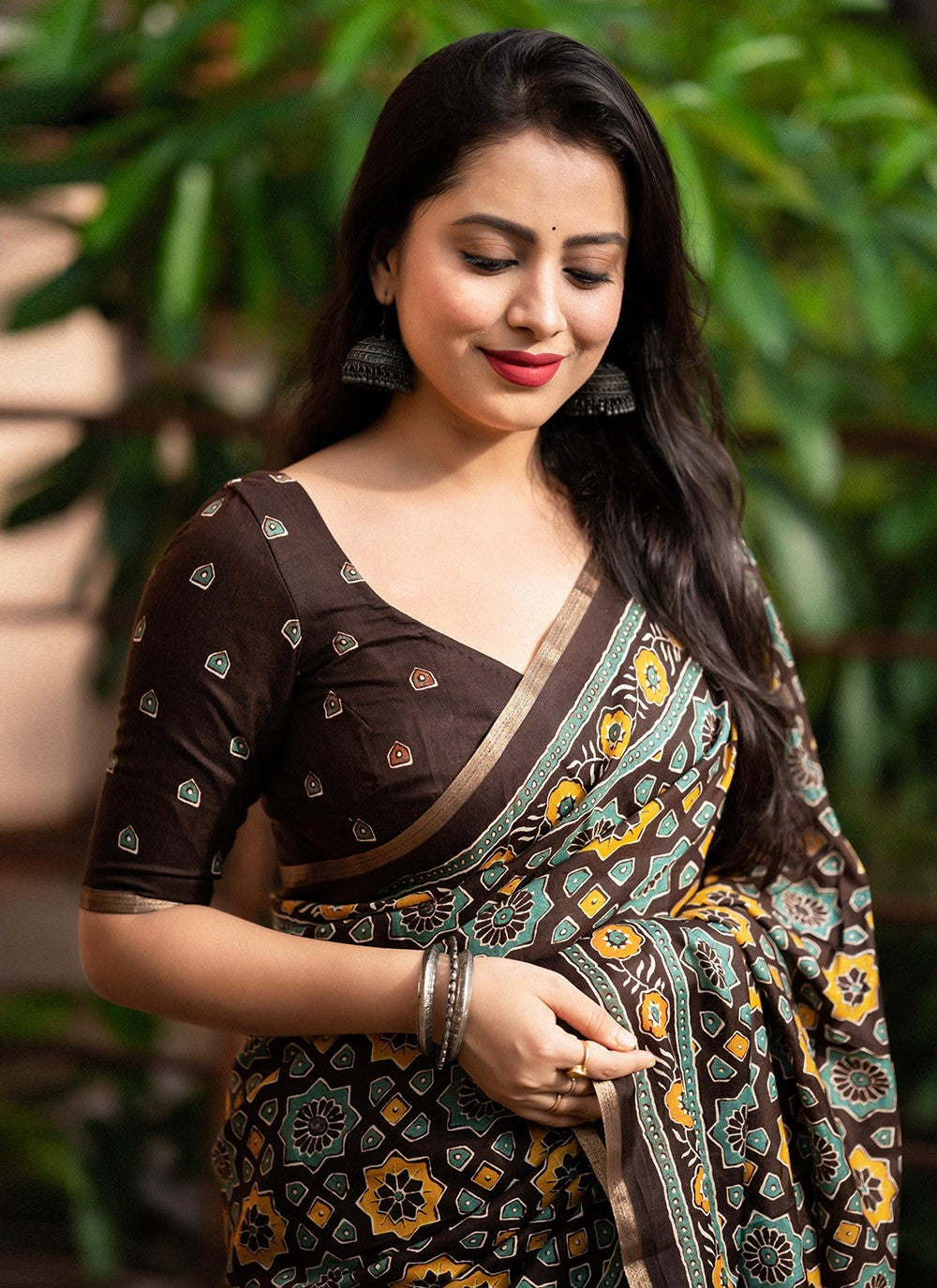 Trendy Digital Print Silk Blend Saree - S5734